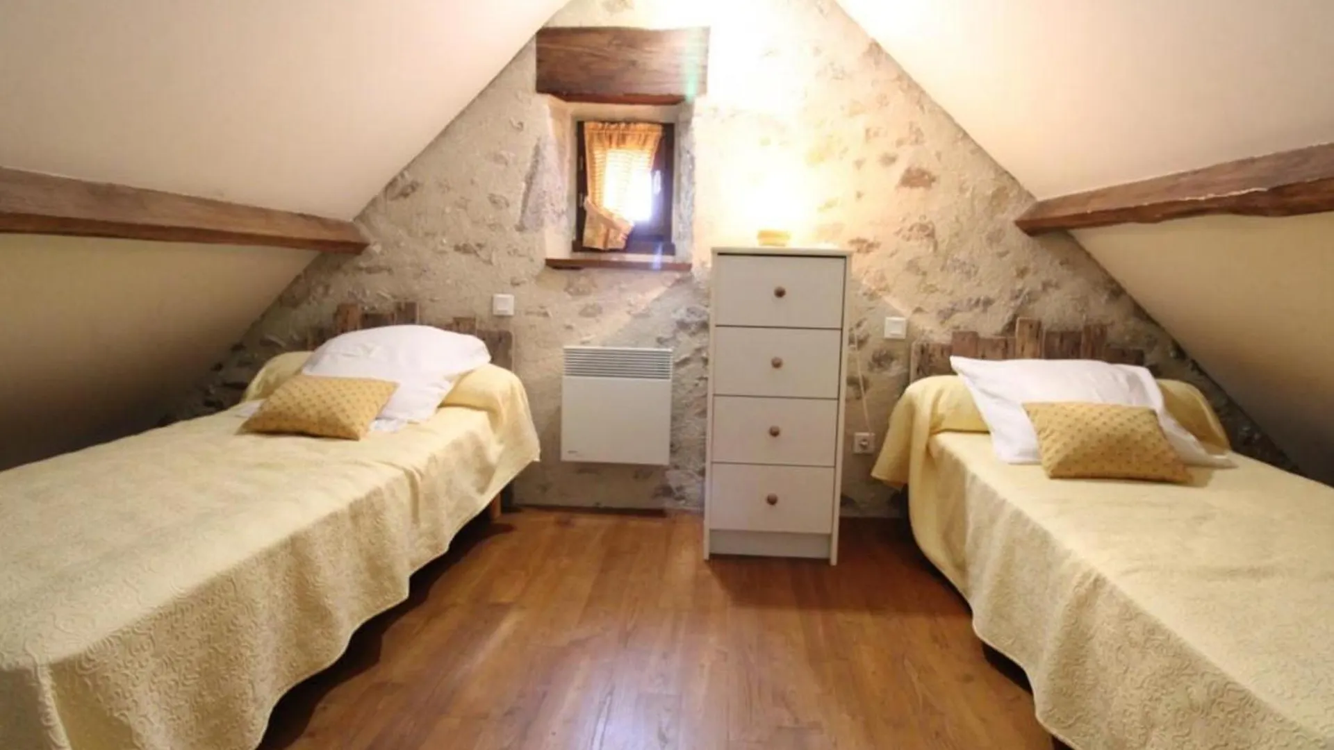 Moulin Renove Avec Etang Prive, Nature Preservee Proche Cantal Et Lot, Ideal Pour Activites Plein Air. - Fr-1-742-269 Parlan France